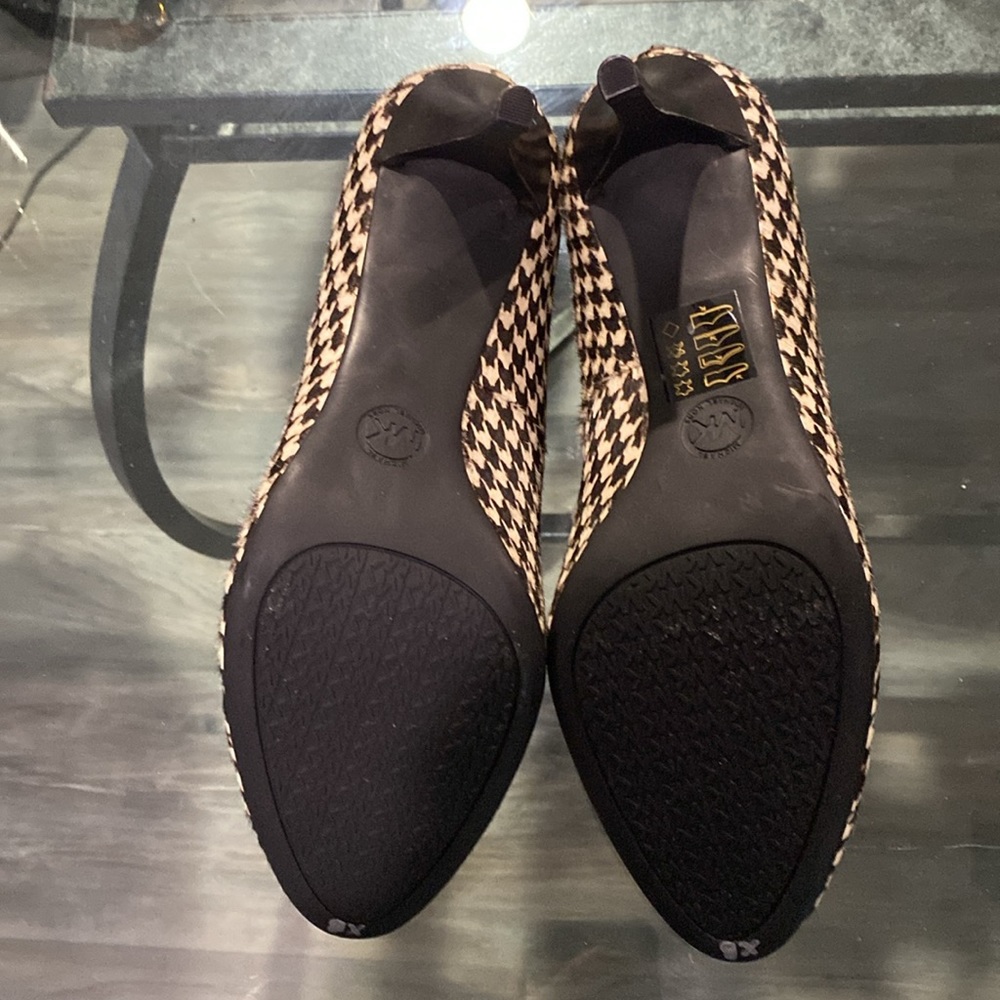 NWT designer women’s 3 1/2 inch heels - horsehair patterned shoes - Picture 6 of 7